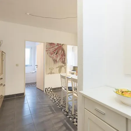 Ferienwohnung Die 2 *